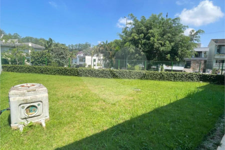 Casa à venda com 5 quartos, sendo 3 suítes, no condomínio Swiss Park, São Bernardo do Campo - SP