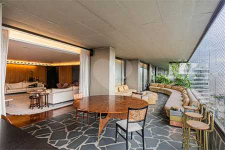 Apartamento à venda com 3 suítes em Vila Suzana, São Paulo, SP