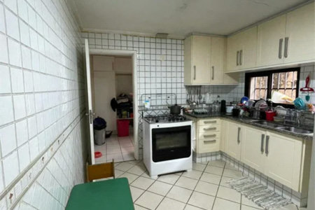 Casa à venda com 4 quartos, sendo 1 suíte,  em Vila Morumbi, São Paulo, SP