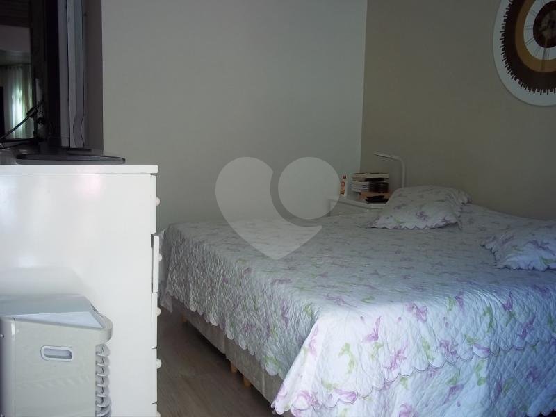 Sobrado à venda com 3 quartos, sendo 2 suítes, em Jardim São Bento, São Paulo, SP