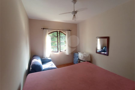 Chácara à venda com 6 quartos, sendo 1 suíte,  em Cercadinho, Alambari, SP