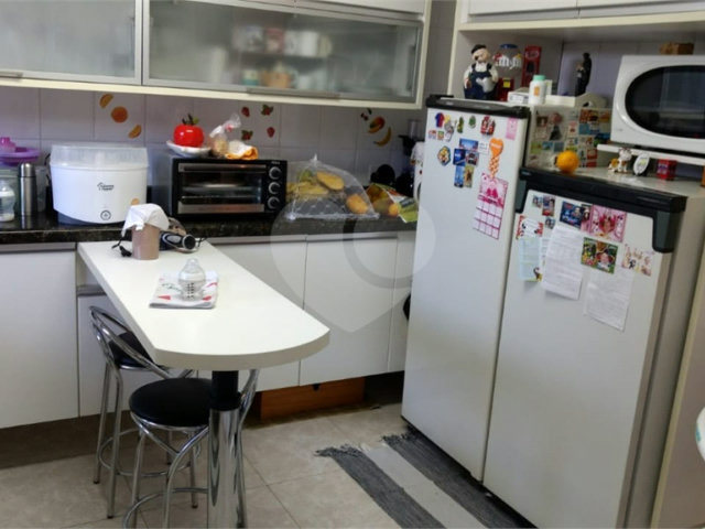 Casa à venda com 3 quartos, sendo 1 suíte,  no condomínio Residencial Água Fria, São Paulo - SP