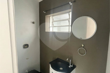 Sobrado à venda com 3 quartos, sendo 2 suítes,  em Vila Oliveira, Mogi das Cruzes, SP