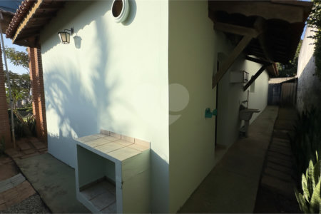 Casa à venda ou para alugar com 2 quartos, sendo 1 suíte, no condomínio Acmti - Colinas do Mosteiro, Terras de Itaici e Recanto dos Pássaros, Indaiatuba - SP