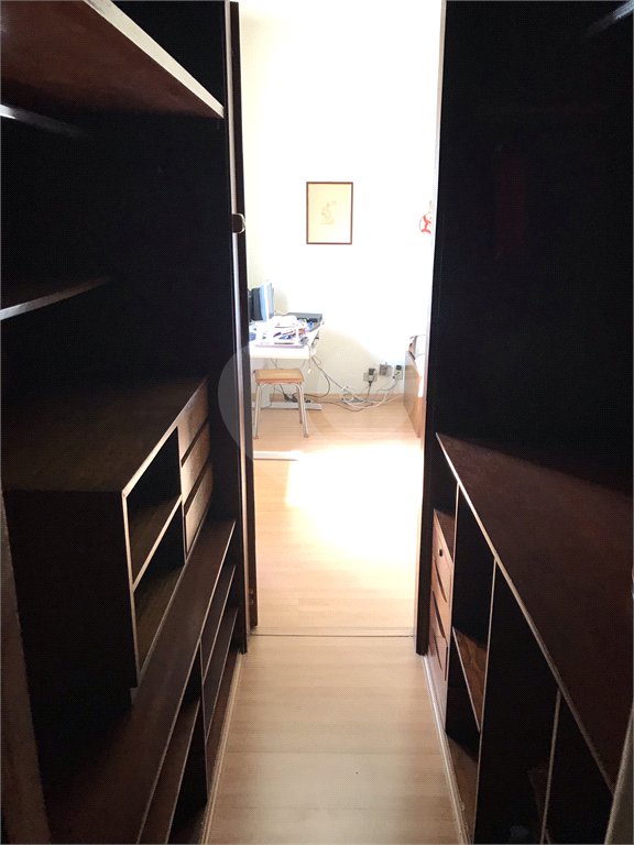 Sobrado à venda com 5 quartos, sendo 1 suíte, em Jardim São Bento, São Paulo, SP
