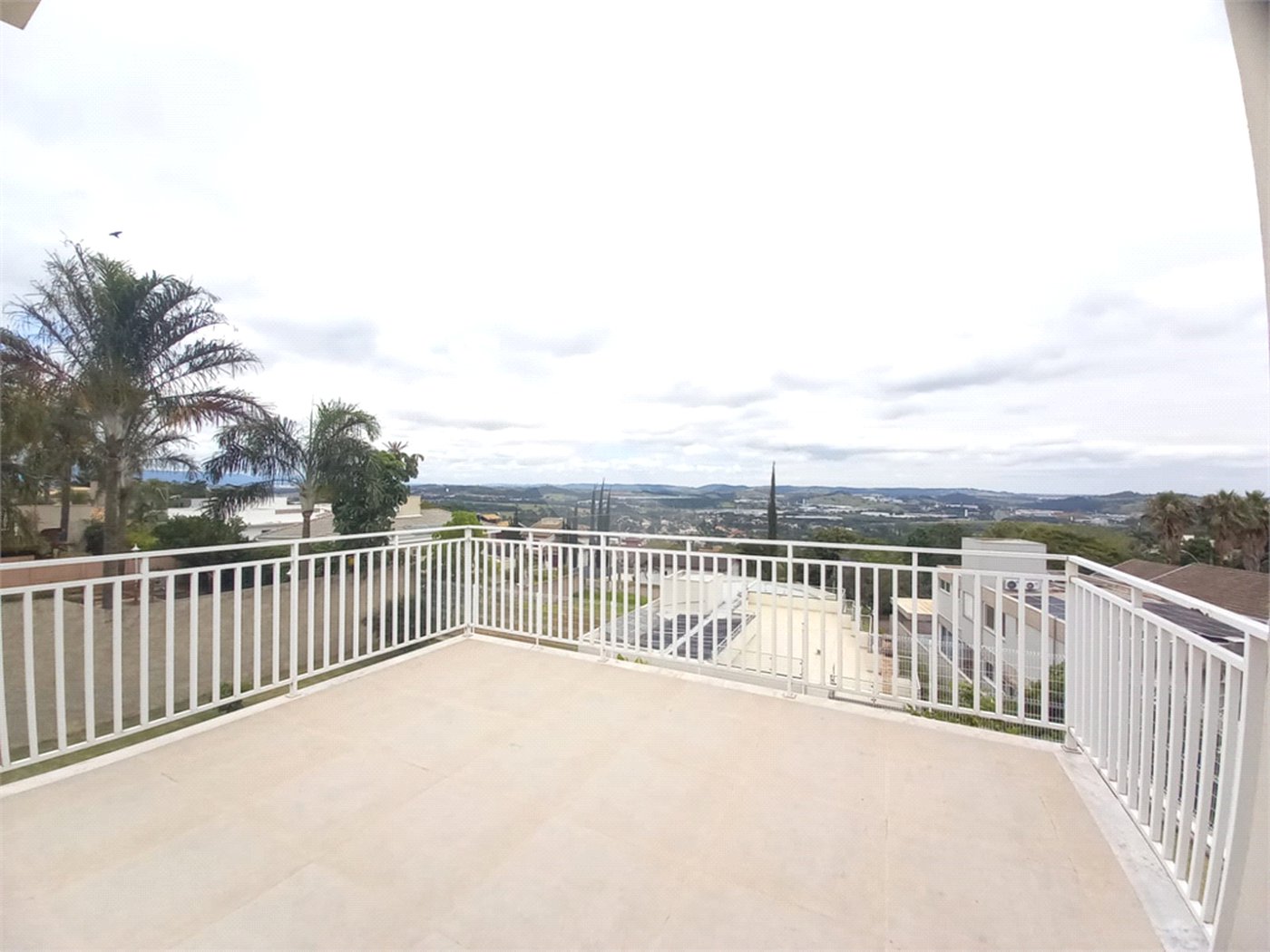 Casa à venda com 3 suítes no condomínio Alpes de Vinhedo, Vinhedo - SP