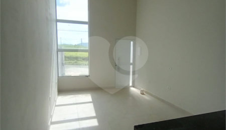 Casa à venda com 2 quartos, sendo 1 suíte, no Centro, Nazaré Paulista, SP