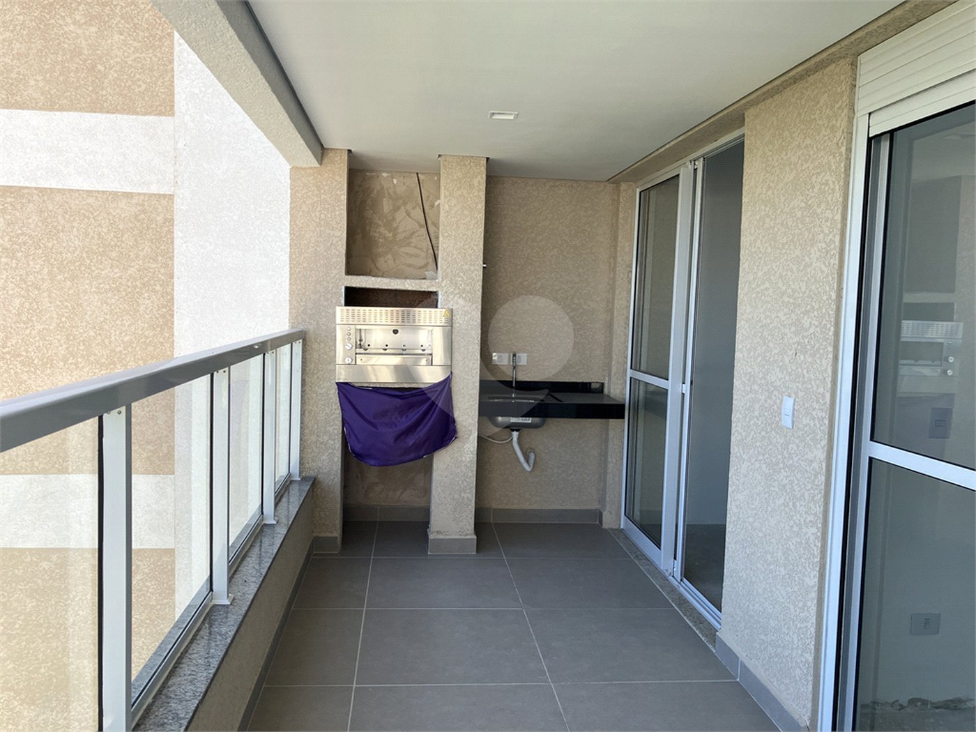 Apartamento à venda com 3 quartos, sendo 1 suíte,  em Parque Campolim, Sorocaba, SP