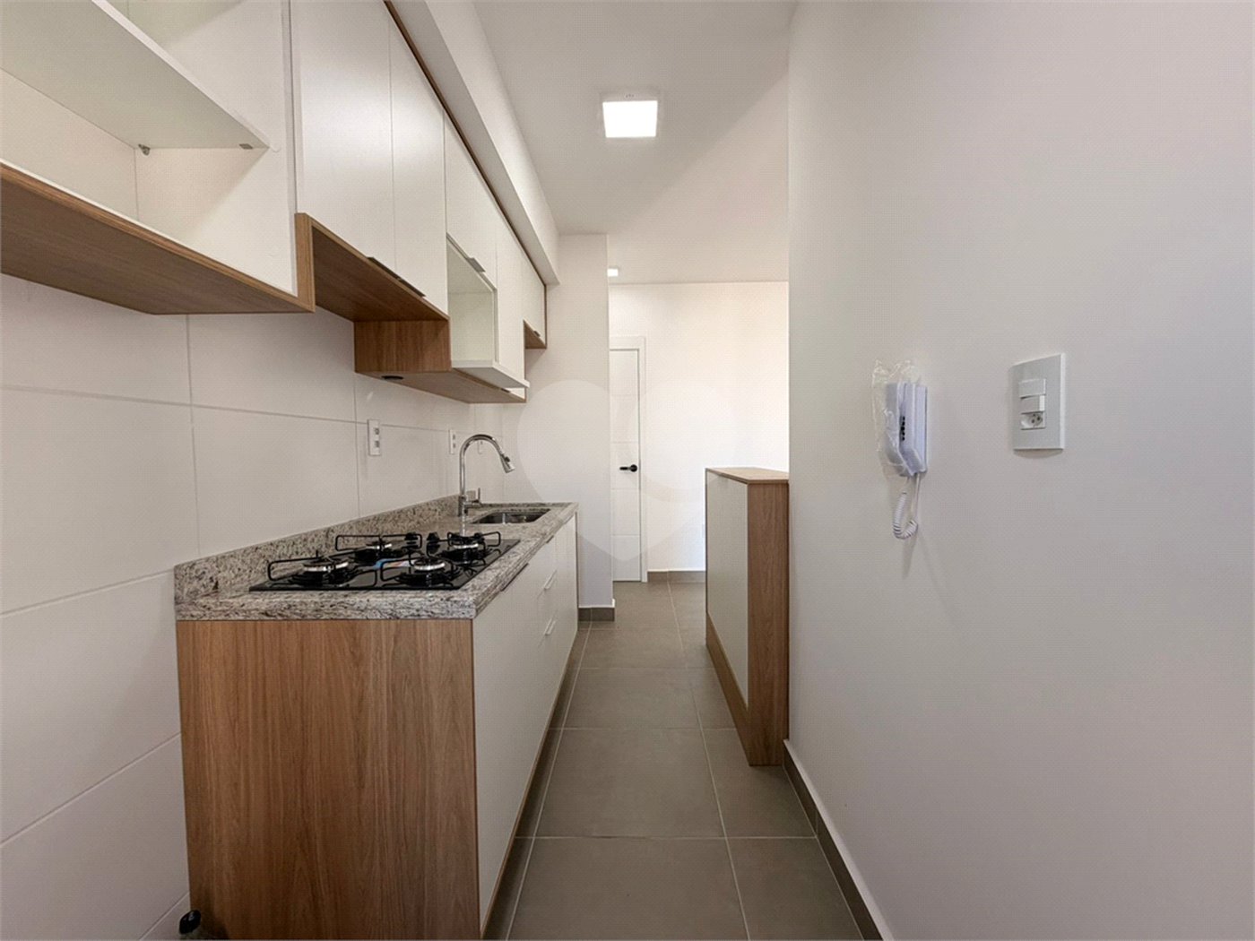 Apartamento à venda ou para alugar com 2 quartos, sendo 1 suíte, em Parque Campolim, Sorocaba, SP