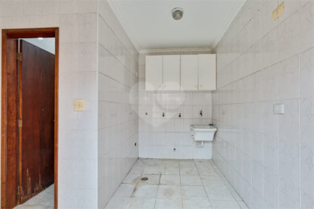 Sobrado à venda com 4 quartos, sendo 1 suíte, em Interlagos, São Paulo, SP
