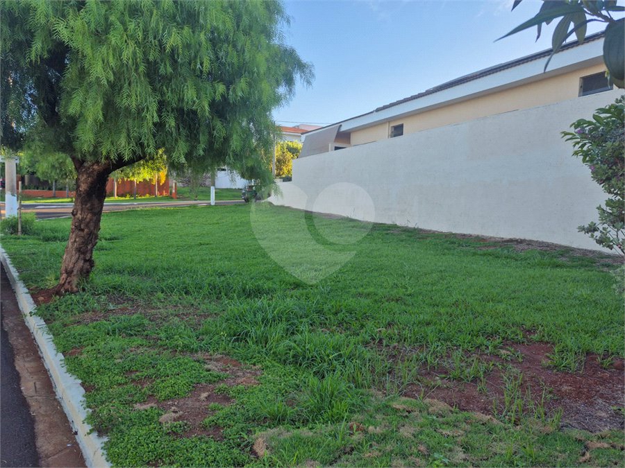 Terreno à venda no condomínio Altos do Jaraguá, Araraquara - SP