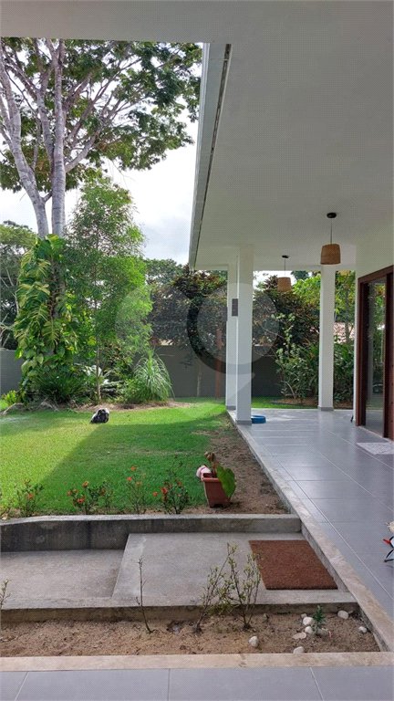 Casa à venda com 2 quartos, sendo 1 suíte, no Centro, Santa Cruz Cabrália, BA