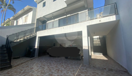 Sobrado à venda com 3 quartos, sendo 1 suíte, em Tremembé, São Paulo, SP