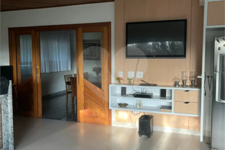 Sobrado à venda com 4 suítes em Tucuruvi, São Paulo, SP