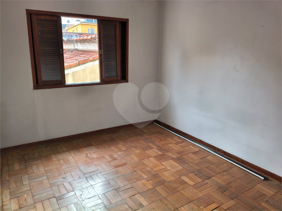 Sobrado à venda com 3 quartos em Vila Paulo Silas, São Paulo, SP