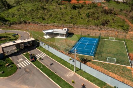 Terrenos a partir 300 metros em condomínio fechado e pronto para construir, aceita financiamento