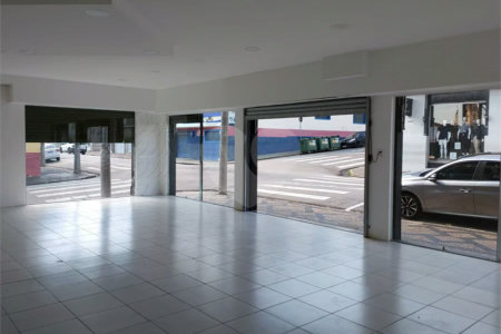 Salão Comercial para Locação | Esquina no Centro de Salto/SP