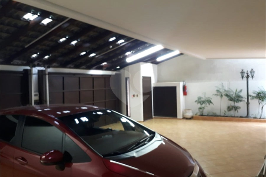 Sobrado à venda com 5 quartos, sendo 3 suítes, em Tremembé, São Paulo, SP