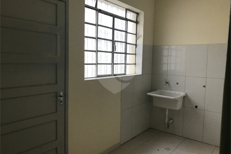 Casa à venda com 4 quartos, sendo 1 suíte, em Santana, São Paulo, SP
