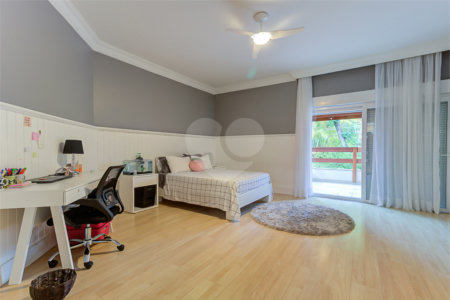 Casa à venda com 4 suítes no condomínio Vila Verde, São Paulo - SP