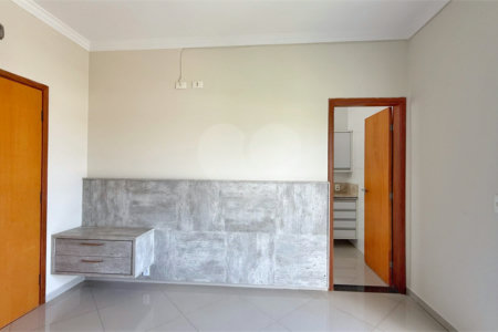 Casa à venda ou para alugar com 3 quartos, sendo 1 suíte,  no condomínio Portal de Itaici, Indaiatuba - SP