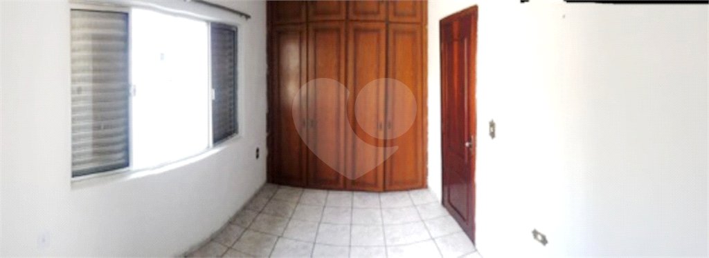Sobrado à venda com 3 quartos em Parque Independência, São Paulo, SP