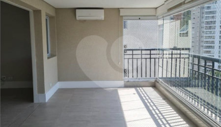 Apartamento à venda com 4 quartos, sendo 3 suítes,  em Vila Andrade, São Paulo, SP