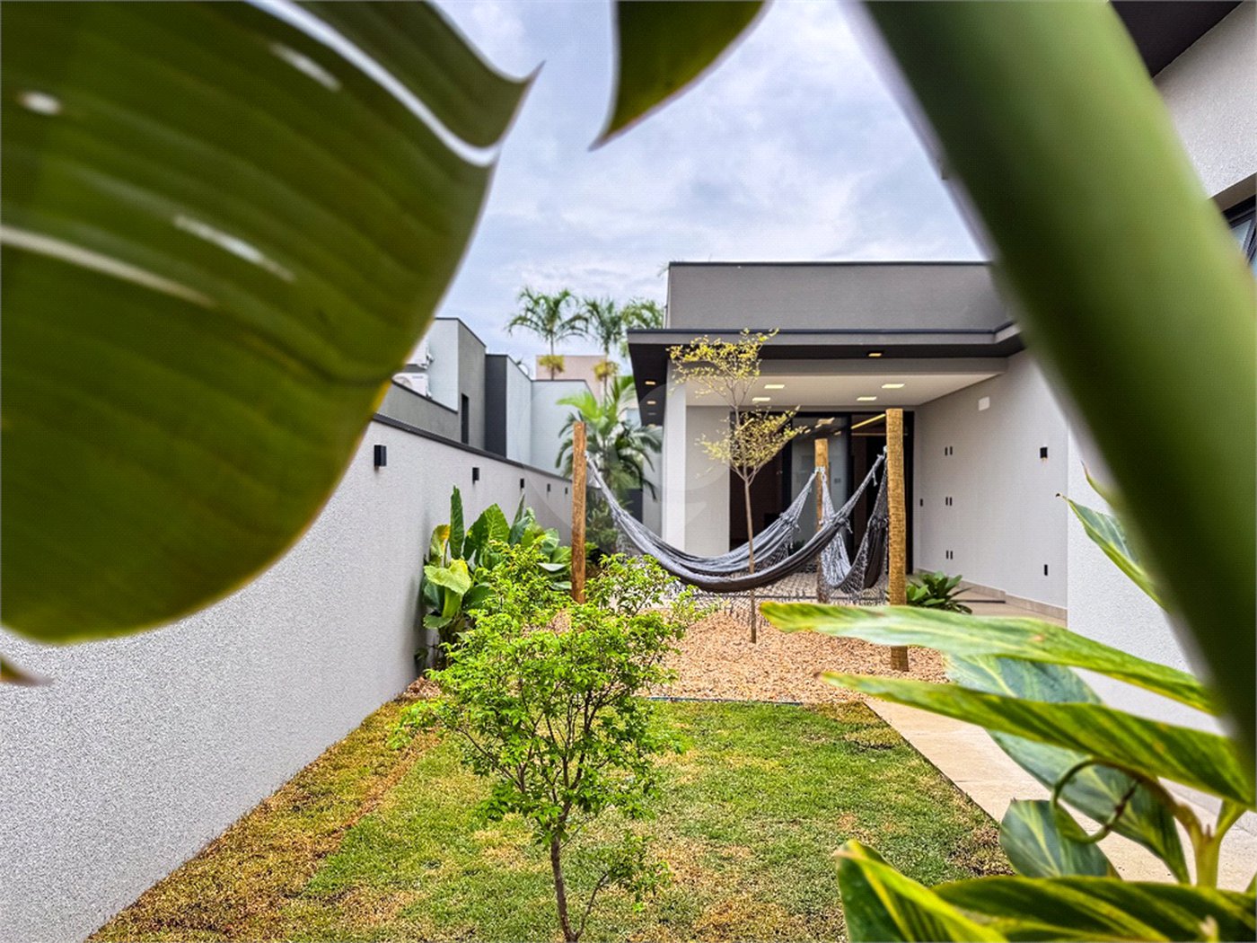 Casa à venda com 3 suítes no condomínio Residencial Helvétia Park, Indaiatuba - SP