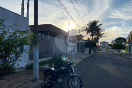 Casa térrea no Samambaia.