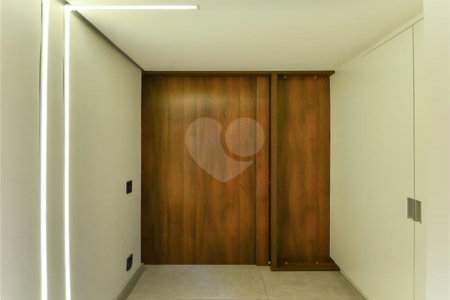 Apartamento à venda com 2 quartos, sendo 1 suíte, em Vila Mariana, São Paulo, SP