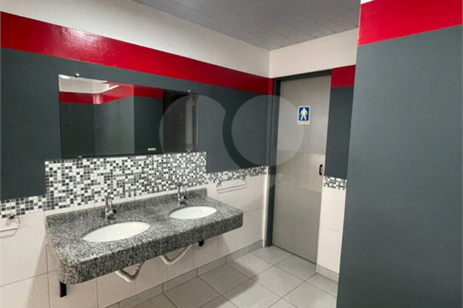 Sobrado à venda ou para alugar com 4 quartos, sendo 1 suíte,  em Tucuruvi, São Paulo, SP