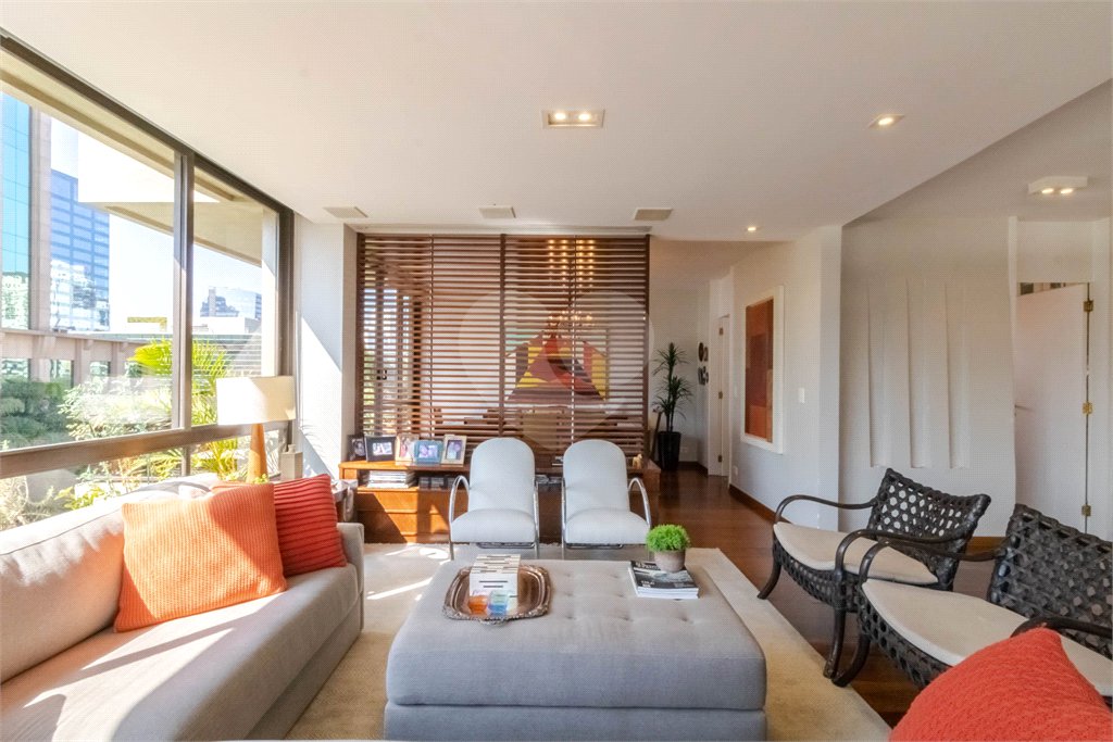 Apartamento à venda com 3 suítes em Itaim Bibi, São Paulo, SP