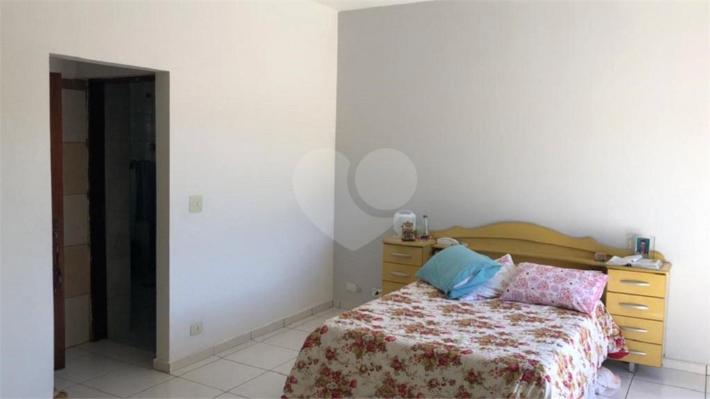 Sobrado à venda com 4 quartos, sendo 1 suíte, em Vila Rosália, Guarulhos, SP