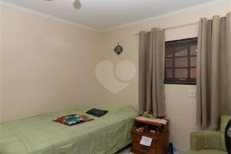 Casa à venda com 3 quartos, sendo 1 suíte, em Vila Gustavo, São Paulo, SP