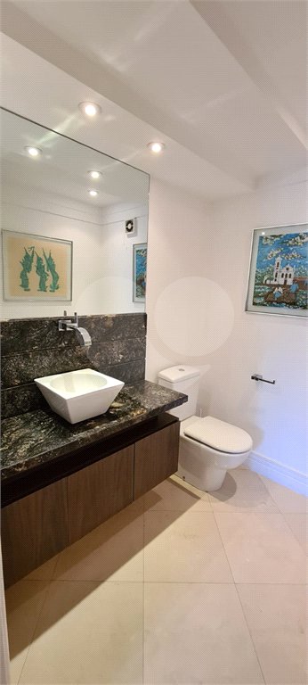 Apartamento à venda no Campo Belo com 110m², 03 dormitórios sendo 01 suite, 2 vagas - São Paulo/S