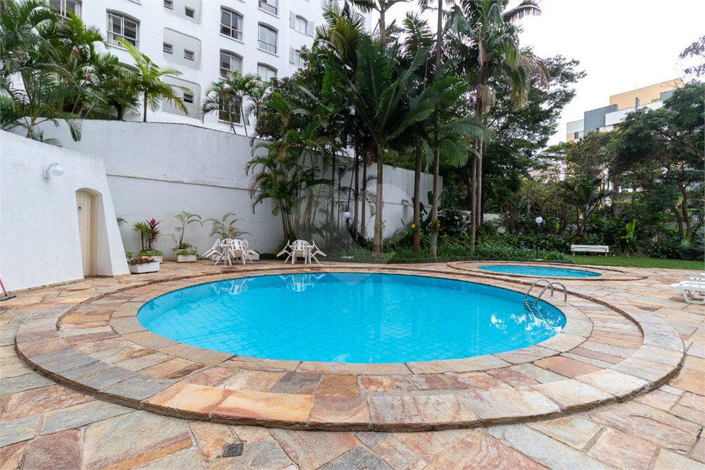 Apartamento à venda com 3 quartos, sendo 1 suíte, em Vila Sofia, São Paulo, SP