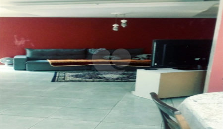 Sobrado à venda com 4 quartos, sendo 2 suítes,  em Jardim Munhoz, Guarulhos, SP