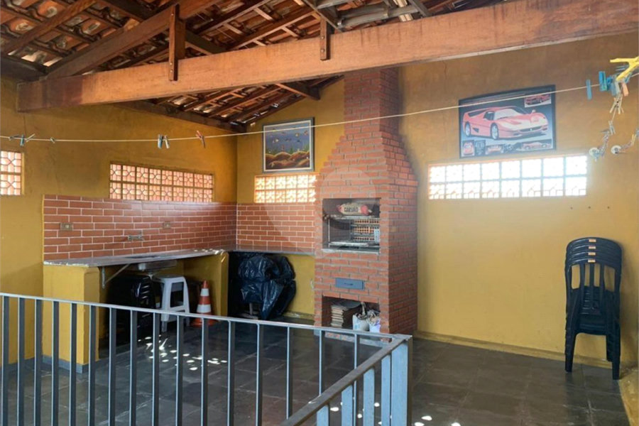 Sobrado à venda com 3 quartos, sendo 1 suíte,  em Vila Sabrina, São Paulo, SP