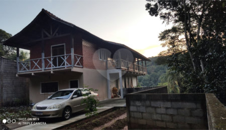 Casa à venda com 4 quartos, sendo 3 suítes,  no condomínio Sausalito, Mairiporã - SP