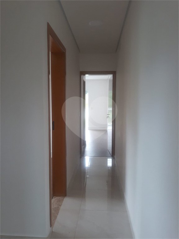 Sobrado à venda com 3 quartos, sendo 1 suíte, em Jardim Vitória, Mairinque, SP