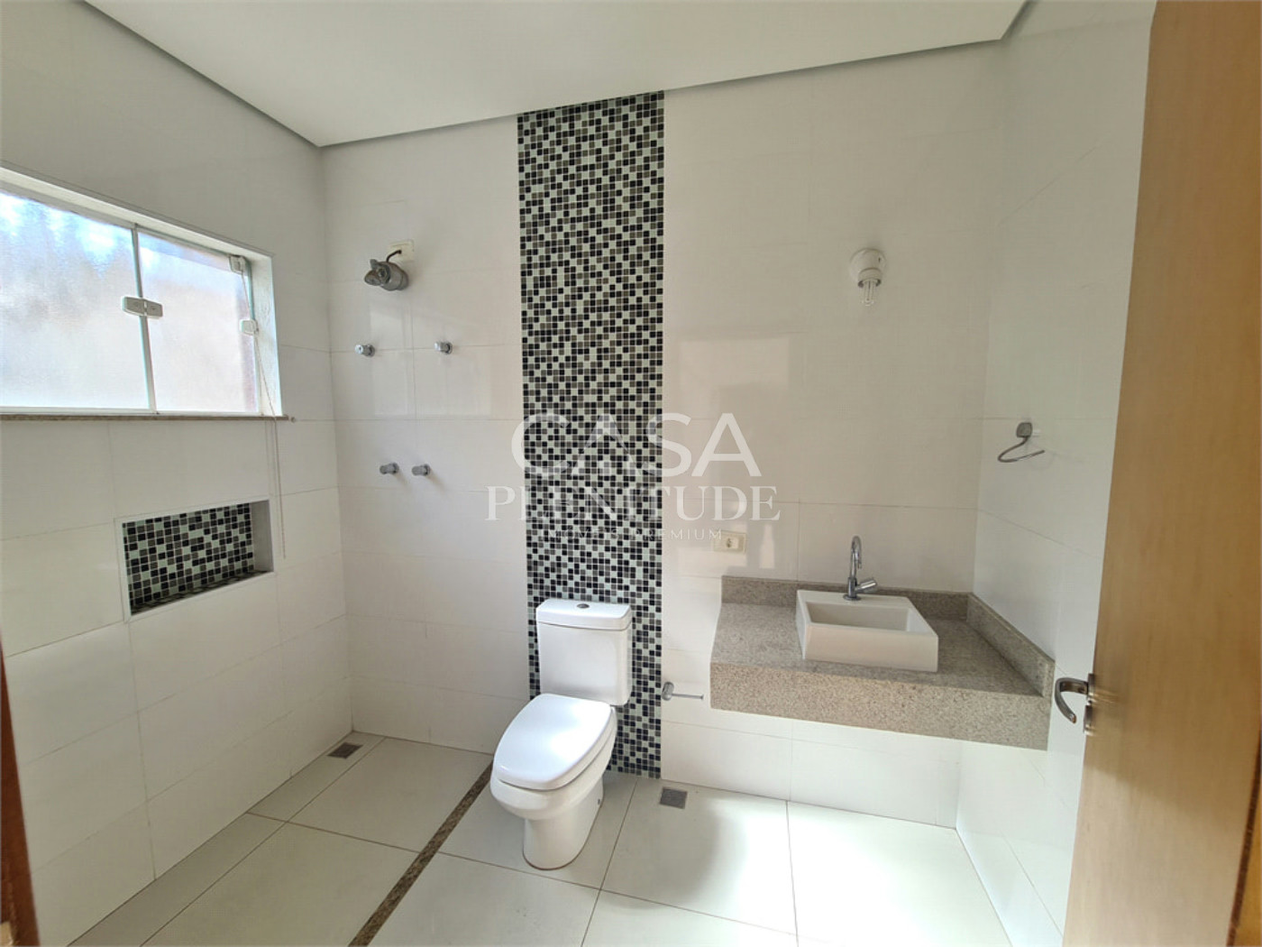 Casa em condomínio à venda com 3 suítes, em Iporanga, Sorocaba, SP