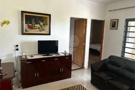 Sobrado à venda com 3 quartos, sendo 2 suítes, em Vila Mazzei, Itapetininga, SP