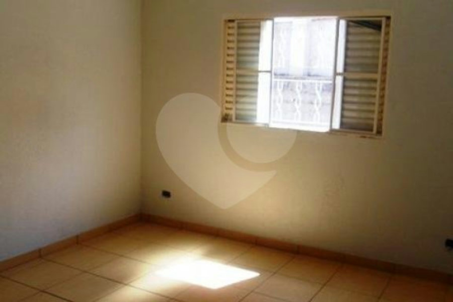 Sobrado à venda com 3 quartos, sendo 1 suíte, em Parque Continental, Guarulhos, SP