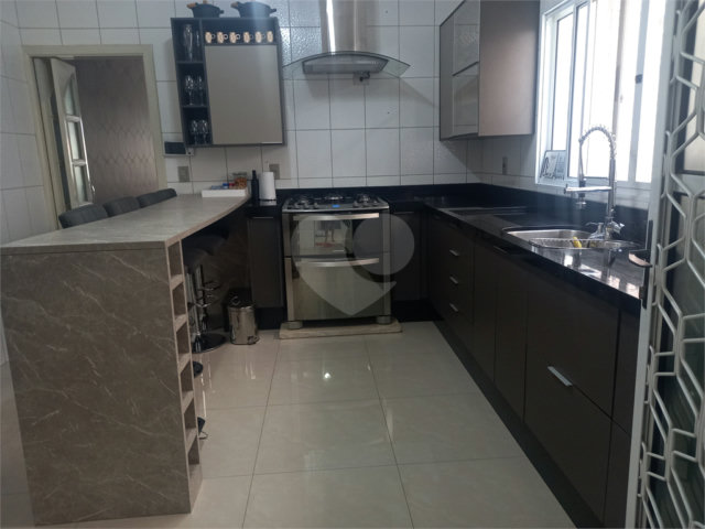 Sobrado à venda com 3 quartos, sendo 1 suíte,  em Tremembé, São Paulo, SP