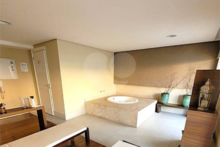 Na Mooca á venda Apartamento / Studio com 51m² 1 dormitório e 1 vaga.