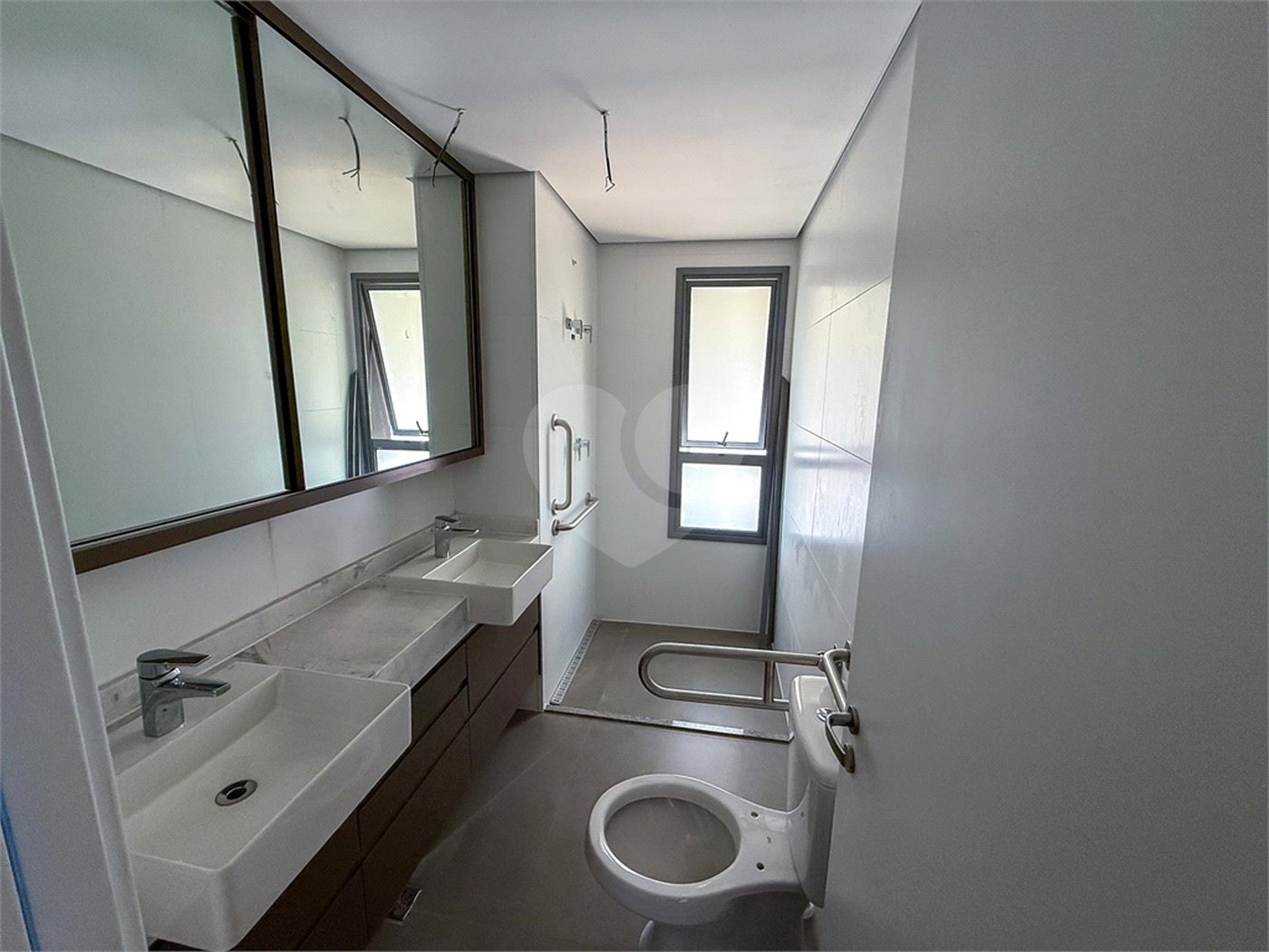Apartamento à venda com 3 suítes em Sumarezinho, São Paulo, SP