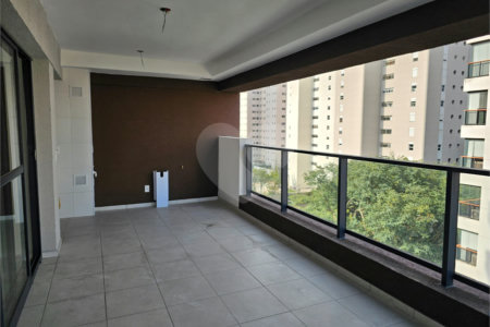 Apartamento à venda com 2 quartos, sendo 1 suíte,  em Santo Amaro, São Paulo, SP