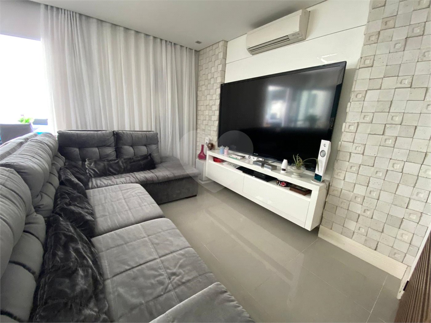 Apartamento para alugar com 3 quartos, sendo 1 suíte, em Tucuruvi, São Paulo, SP