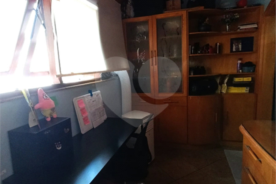 Sobrado à venda com 4 quartos, sendo 1 suíte, em Jaçanã, São Paulo, SP