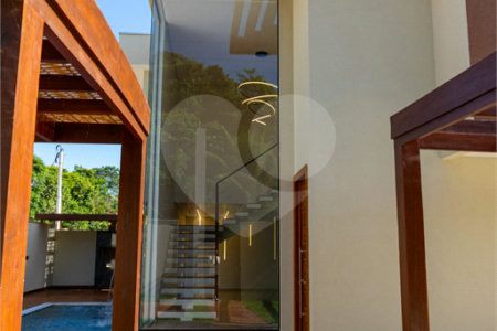 Casa à venda com 4 suítes em Arraial D´ajuda, Porto Seguro, BA